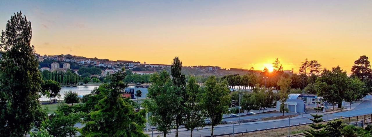 Stylish And Elegant Studio - Best View And Location In Coimbra Downton Екстериор снимка