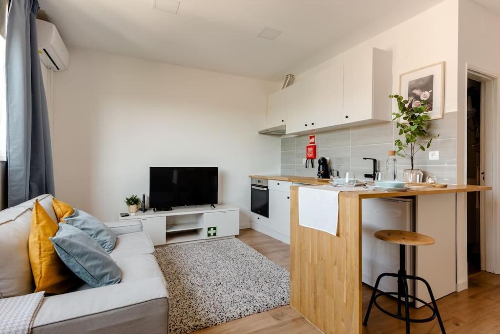 Stylish And Elegant Studio - Best View And Location In Coimbra Downton Екстериор снимка
